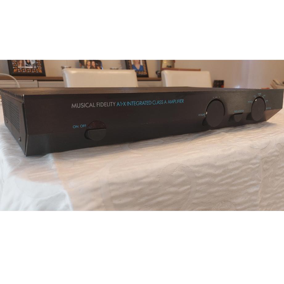 Musical fidelity a1-x class a stereo amp