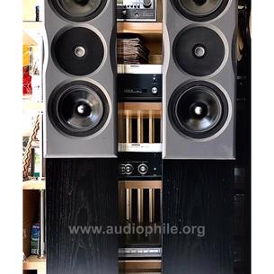 Neat acoustics ultimatum mf7 hi-end speakers 