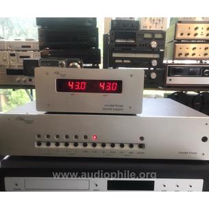 Muse electronics model 3+power supply pre amplifer