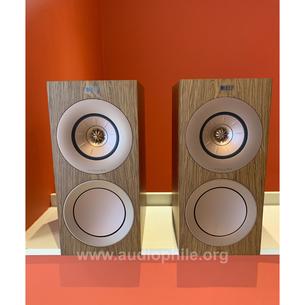 Kef r3 walnut
