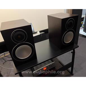 Monitor audio silver 2 (5g) bookshelf speakers (walnut)(takaslı)