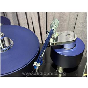 DaVinci EQ Blue Magic Turntable & Thales Simplicity II Blue Arm